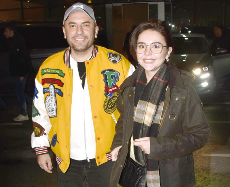 Tarkan ile Cem Yılmaz aynı sahnede... İşte kuzu kuzu geldim