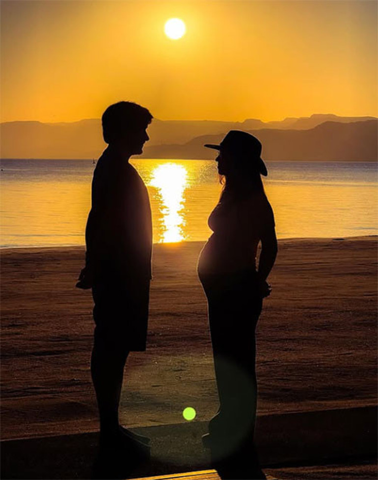 Sekiz ay boyunca hamileliği saklamıştı: Gizemli torun hızlı büyüdü... Bu nasıl büyükanne