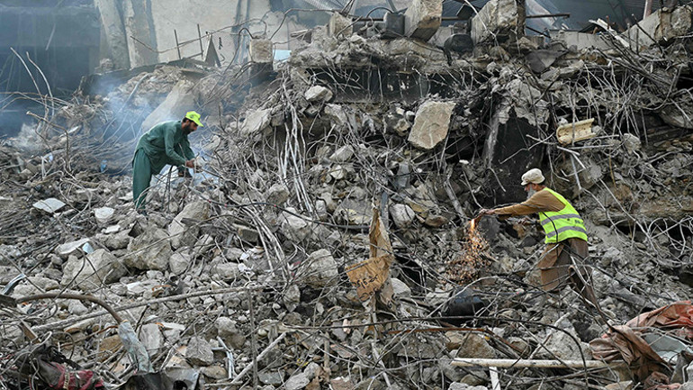 Pakistandaki yangın felaketinde ölü sayısı 60a yükseldi