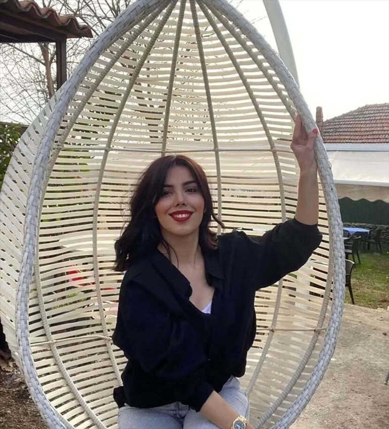 Eski sevgilisi tarafından sokak ortasında dövülerek öldürülmüştü İzmirdeki vahşette kan donduran detaylar: 4 metre sürükleyip 3 kez yere vurmuş