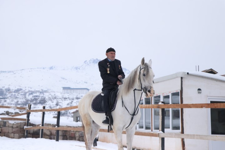  Arkadaşlarımın şehit olduğu aklıma geliyor