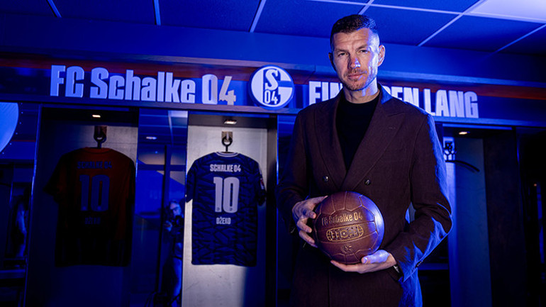 Edin Dzeko Schalkede