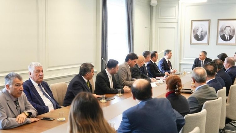 Bakan Yerlikaya, Ezidi toplumu temsilcilerini kabul etti