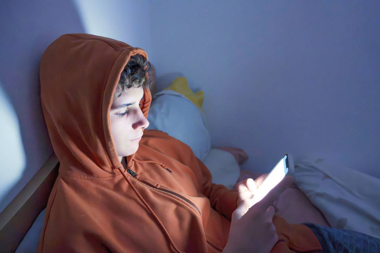 Çetelerden çocuklara story tuzağı