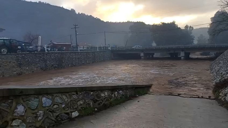 Kuvvetli kar ve sağanak geliyor Meteoroloji saat verdi: Kar, yağış ve fırtına uyarısı 23 il için sarı alarm