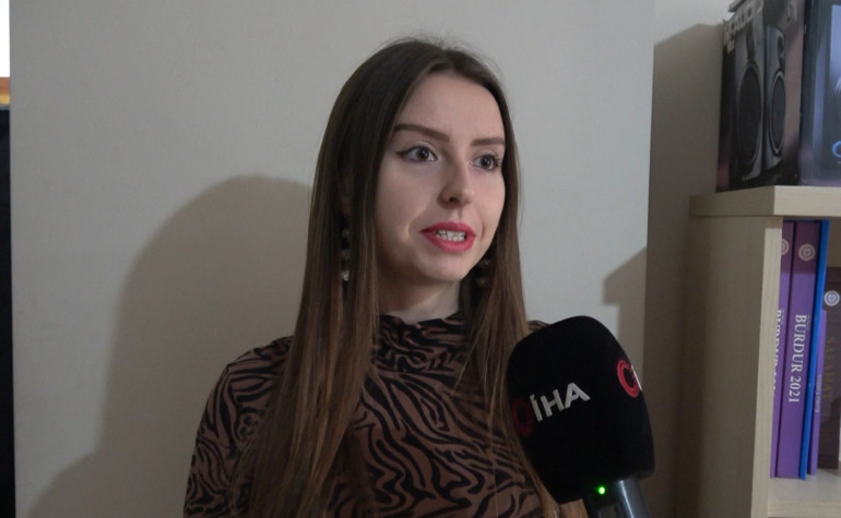 Genç kız E-devlete bakınca gerçeği anladı Foyası anlaşılınca iş teklifinde bulundu