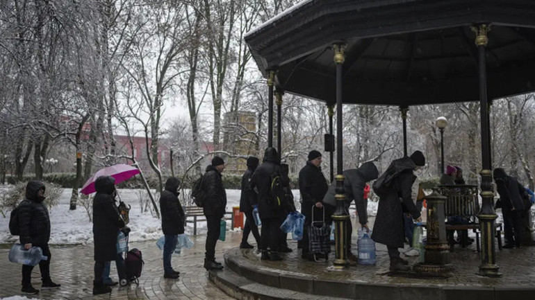 Ukraynanın başkenti Kievde halka gıda ve ilaç stoklama çağrısı