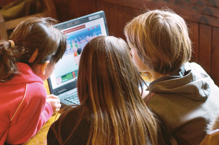 Aile Bakanı Meclis’te anlattı... Mavi gözlü bebek isteyen bile olmuş