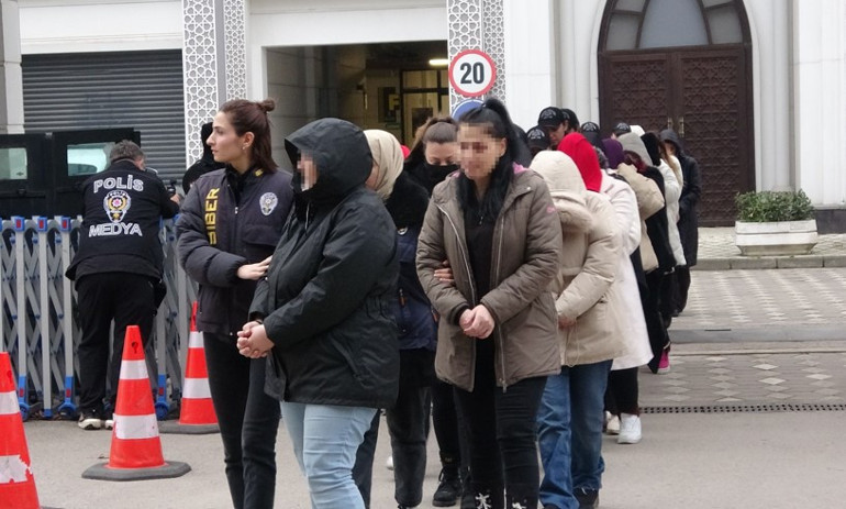 Operasyon sırasında ele geçen ekipmanlar