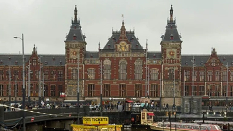 Amsterdam Işık Festivali büyüledi