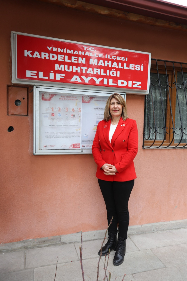 Bu mahallede ritim var... Komşu halayı
