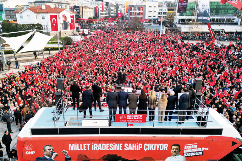 Özel’den Yalova’da kentsel dönüşüm çağrısı