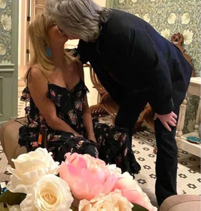 80 yaşında ve 42 yıldır aynı adama aşık… ‘Evlenmiş olsak onu boşardım’ diyordu… Bitmeyen aşkın sırrı tutkunun sönmeyen ateşiymiş