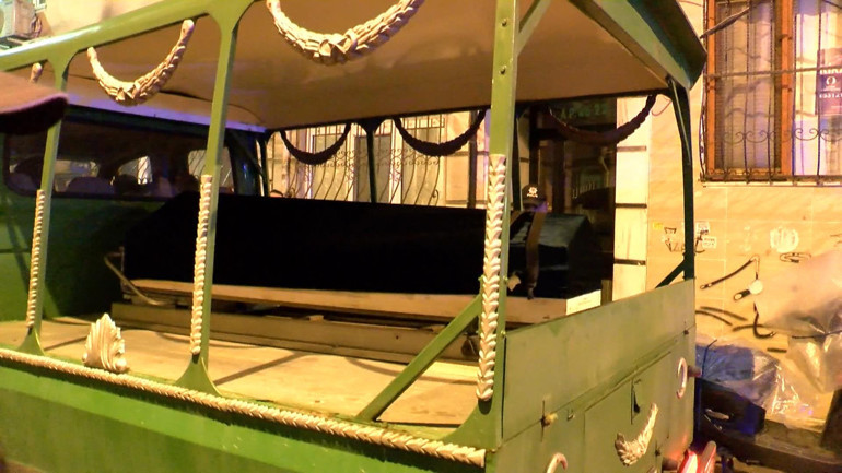 Şüpheliler kaçarken havalimanında yakalandı