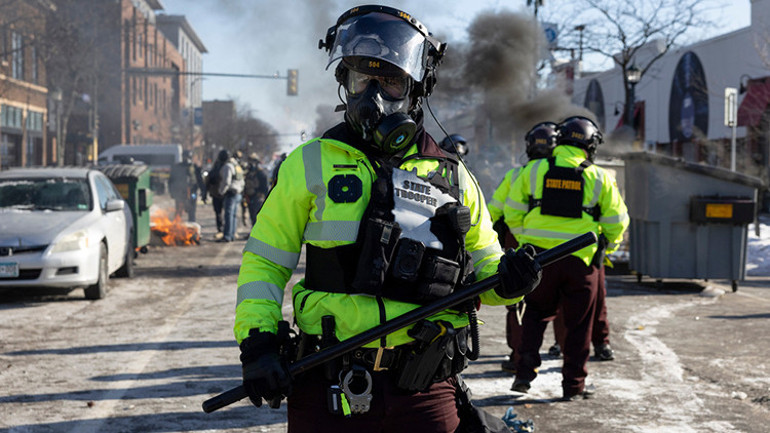 Trumpın ICE ajanları bir kişiyi daha öldürdü: ABDde sokaklar savaş alanına döndü