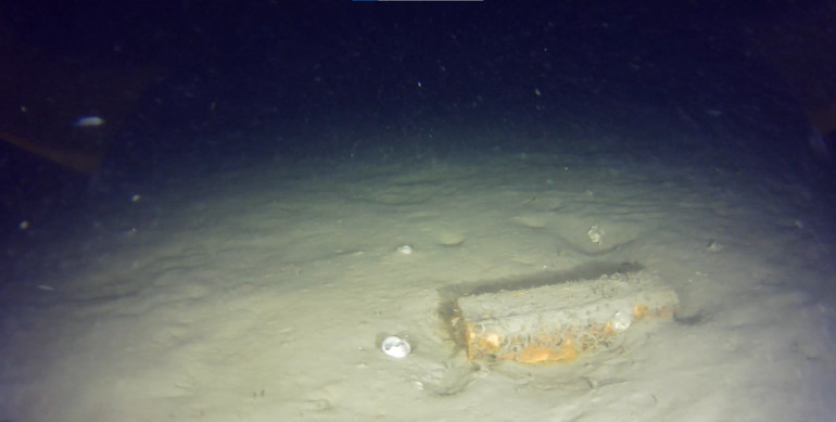 Enkaz bölgesinde su altı dronu ile çalışma