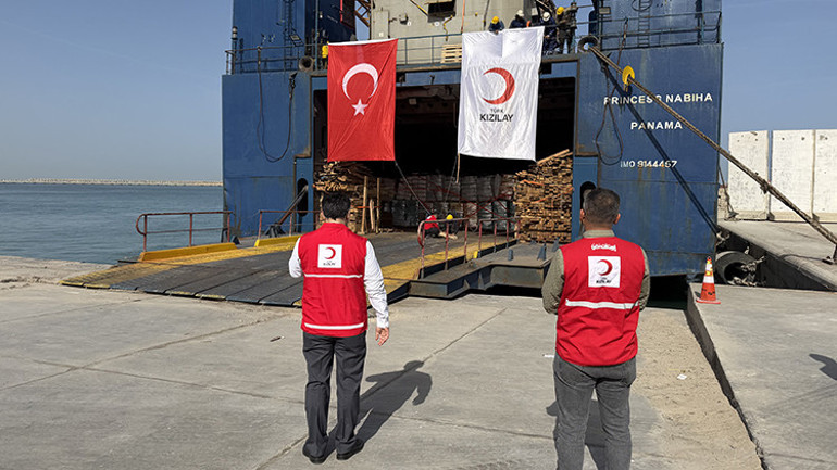 Türk Kızılayının yardım gemisi Gazze yolunda
