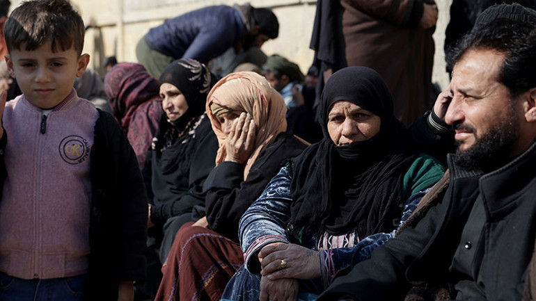 YPG/SDG kontrolündeki bölgeye insani koridorlar açıldı: Aktanda yüzlerce kimlik kartı bulundu, sahipleri kayıp