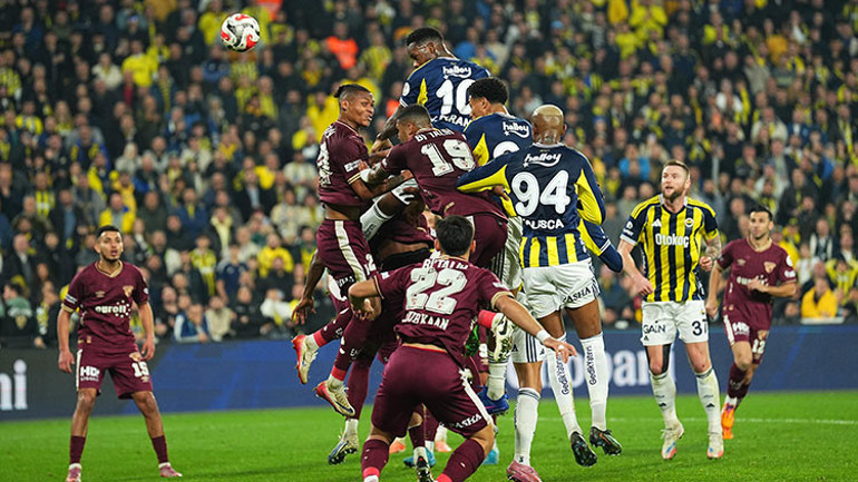 Fenerbahçede Göztepe maçı sonrası dikkat çeken sözler Yeteneği yetersiz Üst düzey 9 numara lazım