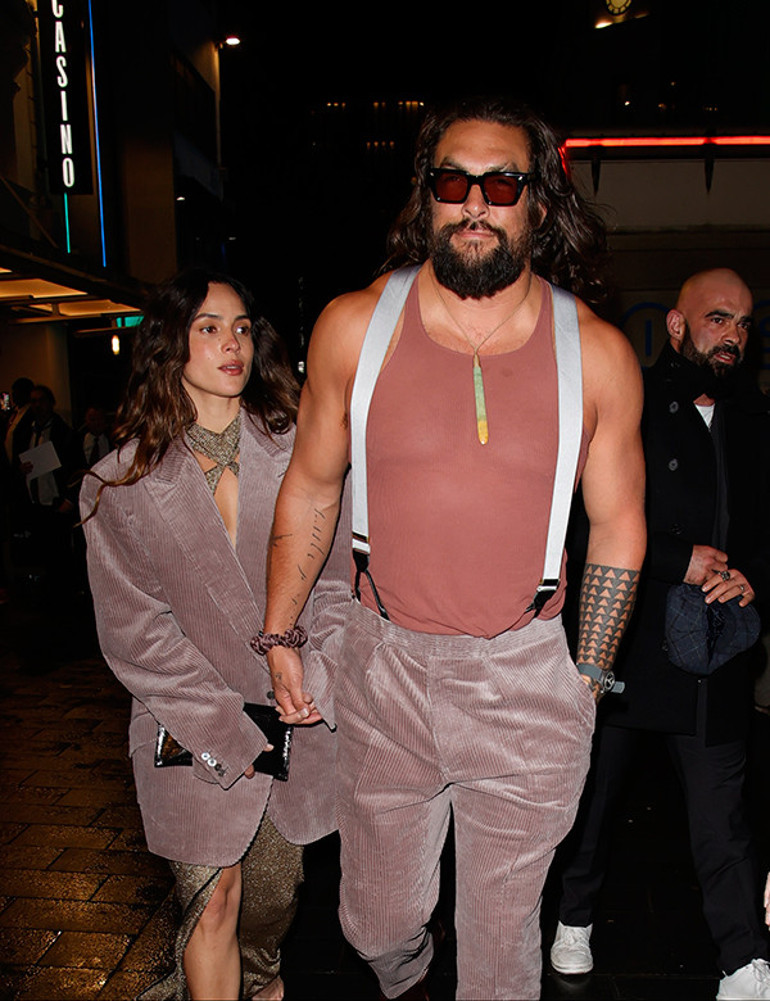  Üşüdüysen ceketimi al aşkım