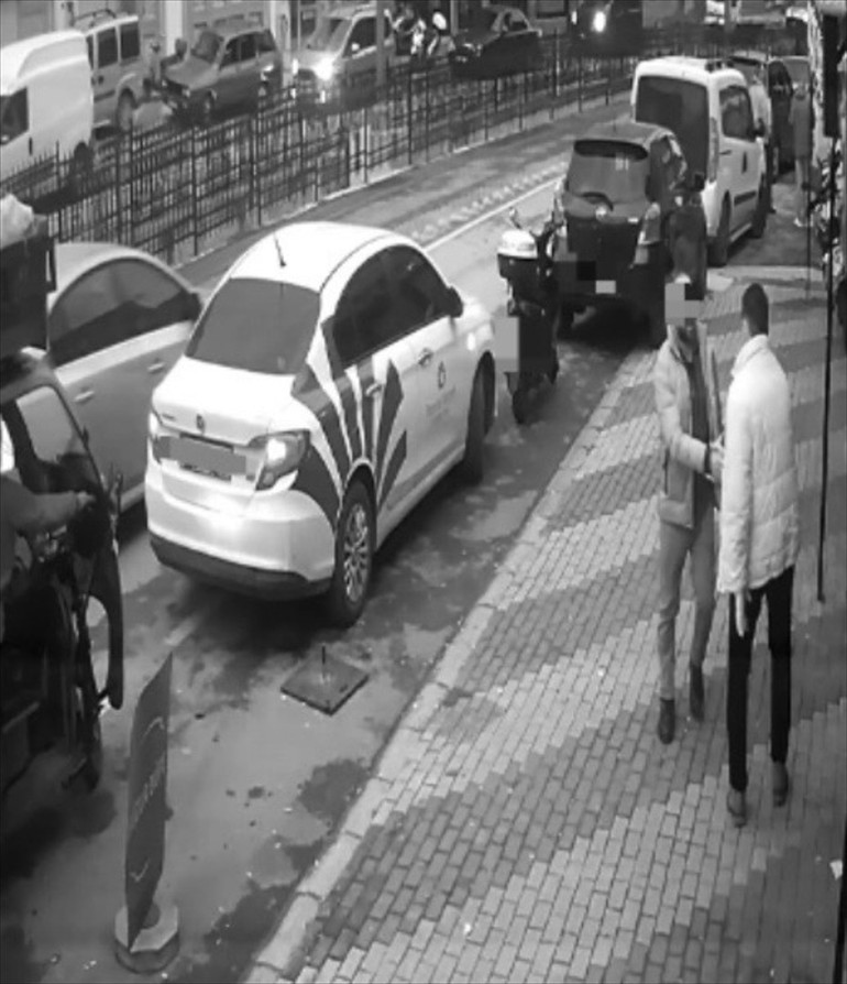 Kocaelide iş insanı ve doktora suikast planını polis ortaya çıkardı Azmettiricilerin kiralık tetikçi ile buluştuğu anlar kamerada