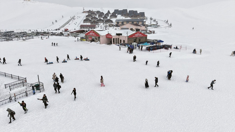 Kahramanmaraş’ın beyaz cenneti: Yedikuyular Kayak Merkezi:
