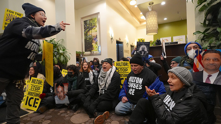 New Yorkta çok sayıda protestocuya gözaltı