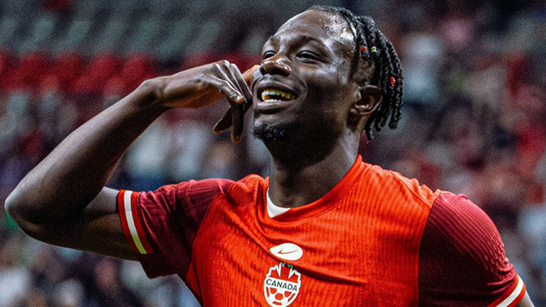 Abraham sonrası Beşiktaş yeni golcüsünü buldu Atiba Hutchinson da devrede