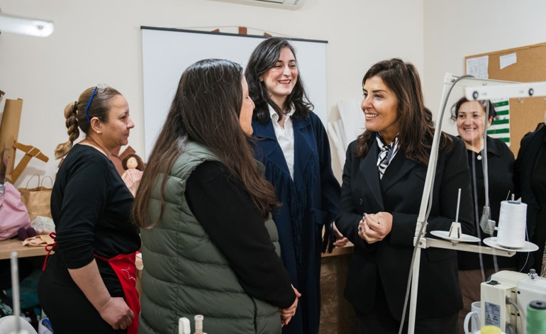 Kolektif Etki Programı Derneği ve Tekstil Atölyesi kadınlarla birlikte tekstil sektöründe dönüşüme öncülük ediyor