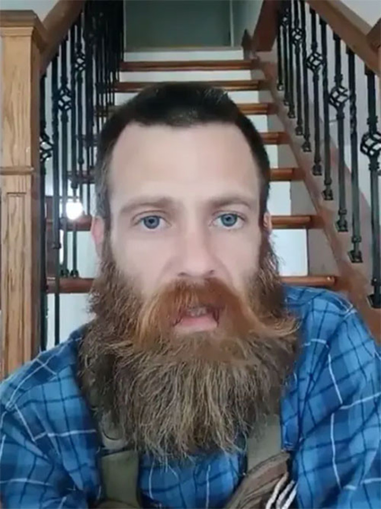 Eski çocuk yıldız istese milyoner bile olurdu... Yıllarca kazandığı tüm parayı, sahip olduğu her şeyi bağışladı: Kendini ve ailesini beş kuruşsuz yoksulluğa mahkum etti