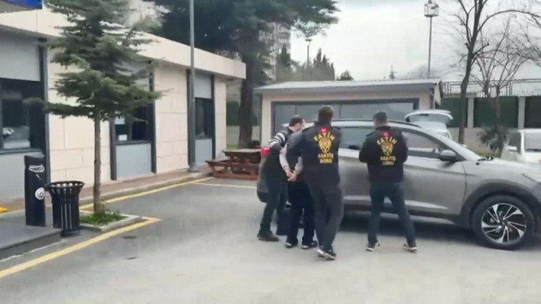 Mısır Çarşısı girişinde yaşanan olay sonrası bölge