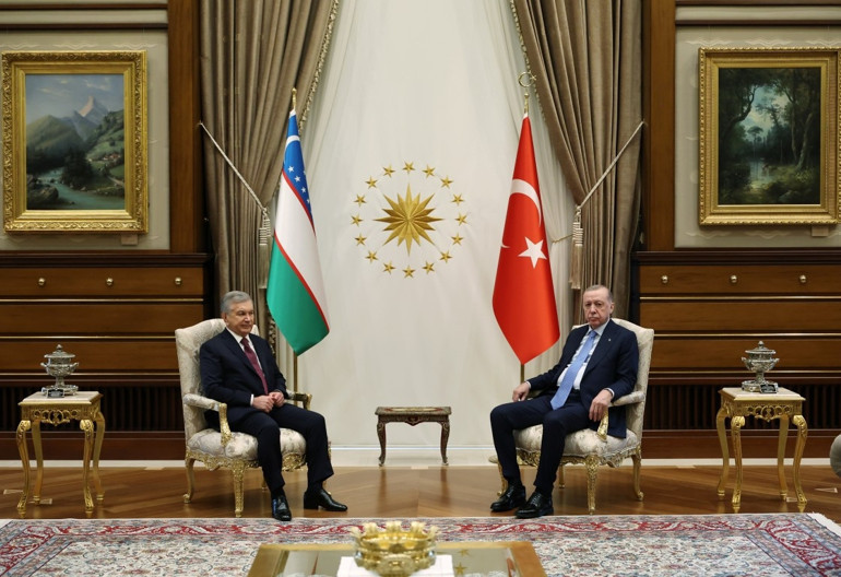 Cumhurbaşkanı Erdoğan, Özbekistan Cumhurbaşkanı Mirziyoyevi karşıladı
