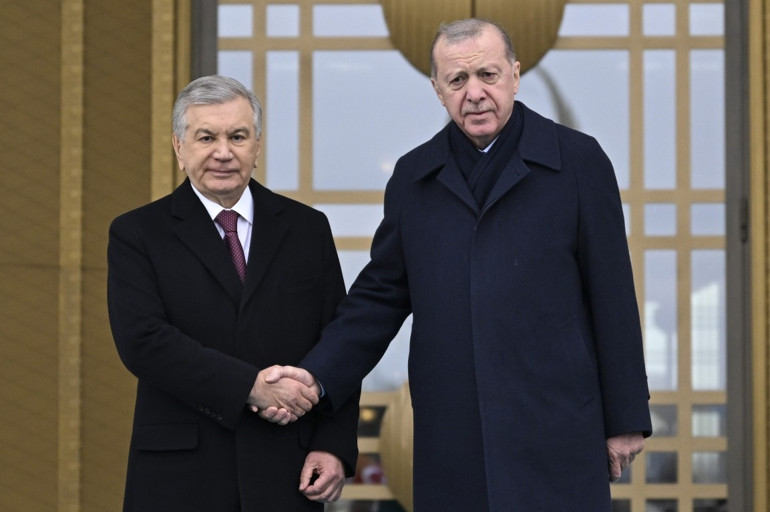 Cumhurbaşkanı Erdoğan, Özbekistan Cumhurbaşkanı Mirziyoyevi karşıladı
