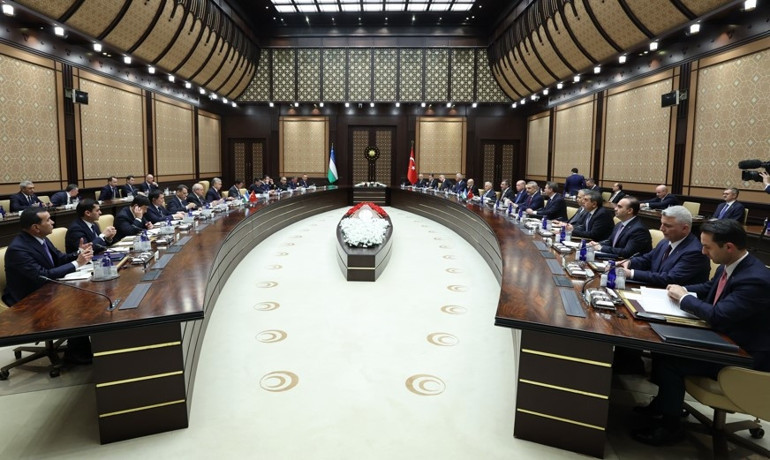 Cumhurbaşkanı Erdoğan, Özbekistan Cumhurbaşkanı Mirziyoyevi karşıladı