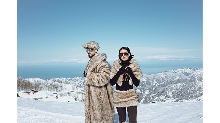 ‘Gel, beraber söyleyelim’