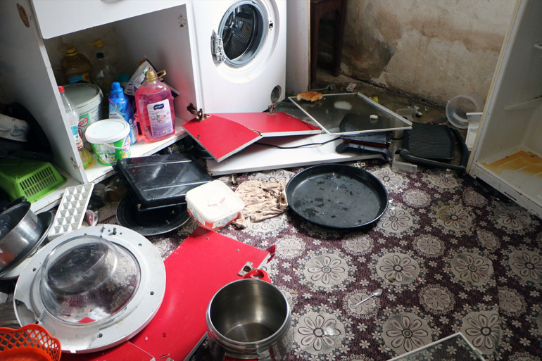 Boşanma aşamasındaki eşi evdeki eşyaları kırıp darbetti Öldükten sonra değil, hayattayken yardım istiyorum