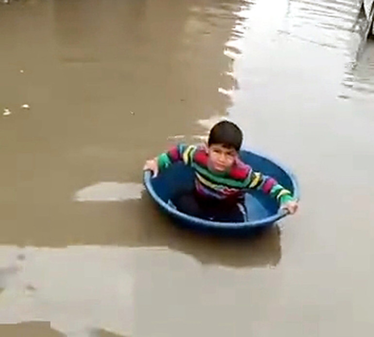 58 ilde alarm: Dereler taştı, yolları su bastı Meteoroloji uyardı: Tüm yurda yayılıyor | İstanbula kar yağacak mı