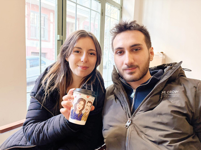 Kahve alana portresi bedava