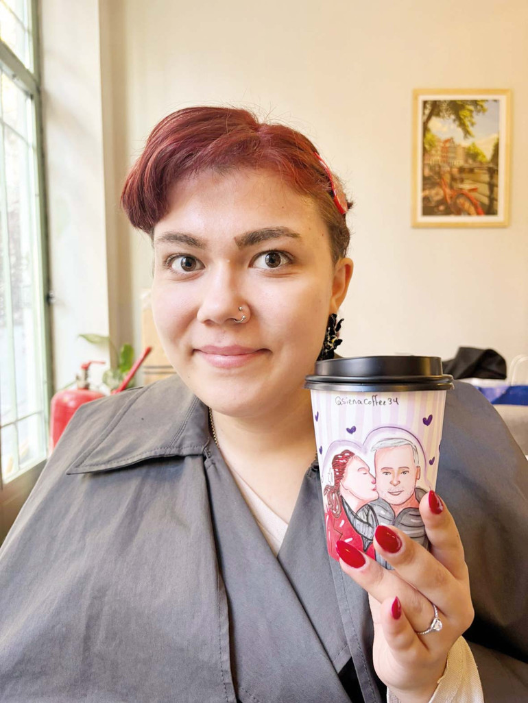 Kahve alana portresi bedava