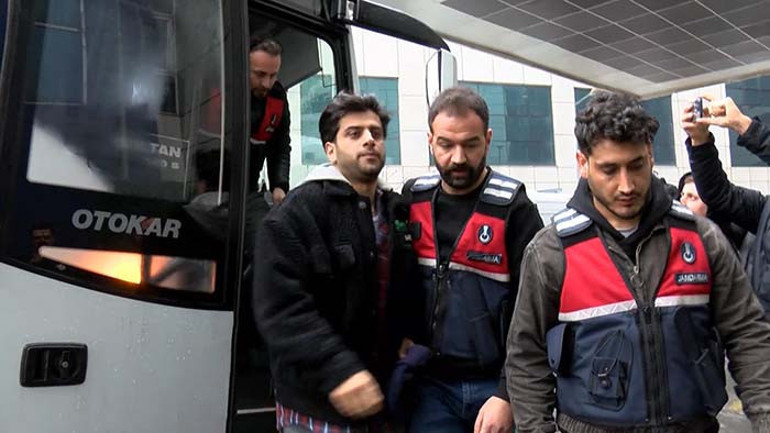 Son dakika: Hasan Can Kaya, Reynmen ve Emirhan Çakal gözaltında Enes Batur ve Barış Murat Yağcıya yakalama kararı