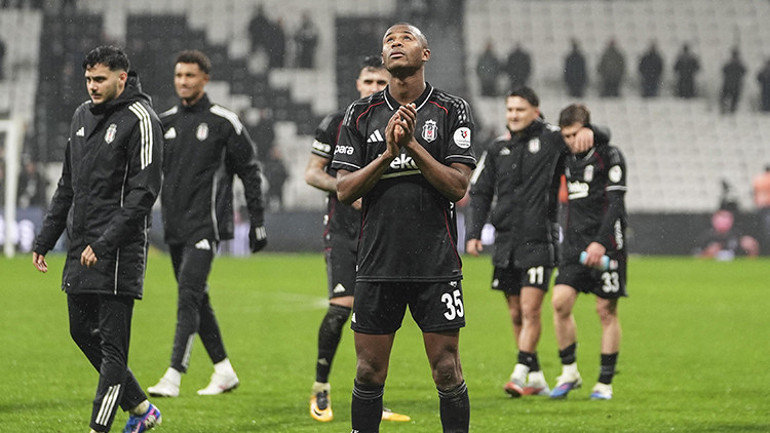 Usta yazarlardan galibiyet sonrası dikkat çeken Beşiktaş sözleri: Tadilat süreci bitmek bilmeyen bir bina gibi , Beşiktaşın transferlere ihtiyacı var