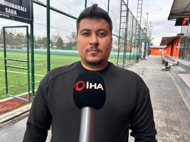 Halı sahada yengeye pankartlı mesaj