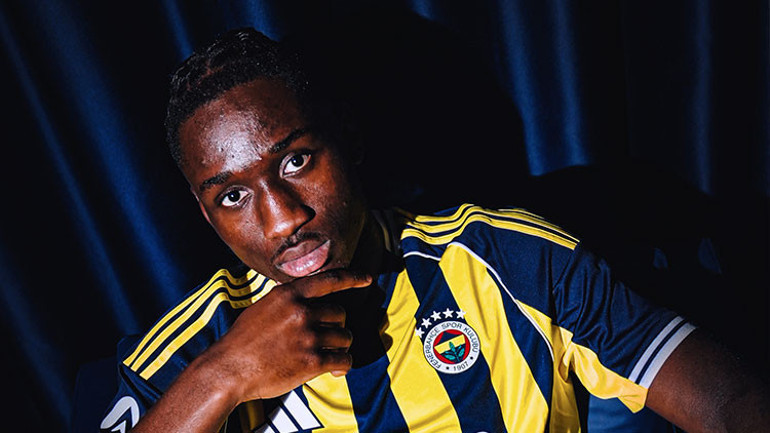 Fenerbahçenin yeni golcüsünü yazdı Gücü, hızı ve cesaretiyle rakiplerin kabusu: Sidiki Cherif