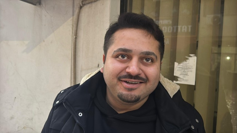 Kuvvetli yağış sonrası kent sular altında kaldı Çukura düşen vatandaşın çaresizliği kamerada