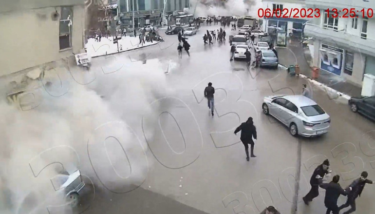 Felaketin yeni görüntüleri ortaya çıktı: Korku, panik, yıkım... Kabus anları kamerada