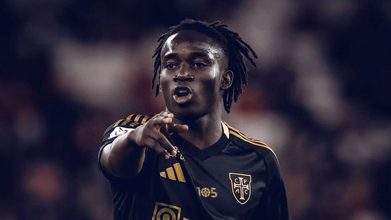 Galatasaraydan Trabzonspora çalım: Bordo-mavililere transferde büyük şok