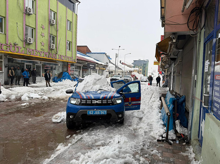 2 askeri personel yaralandı