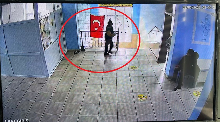  Öğrenciden alkışlanacak hareket