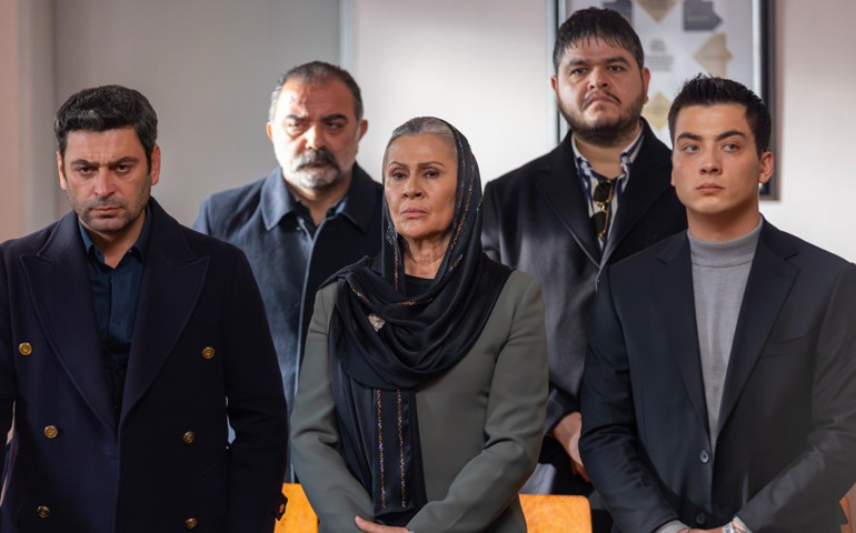 Uzak Şehir yine nefes kesti Alyadan Cihana sessiz veda...