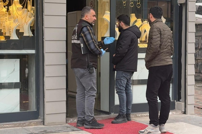 Kuyumcu dükkanında altınları gasbedip, polisi yaralayan 6 şüpheli yakalandı